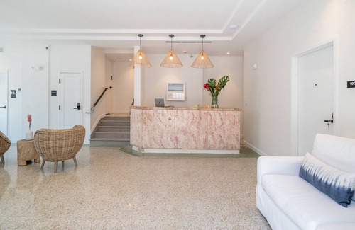 South Pointe Hotel | Casa Sofi Double bed Room