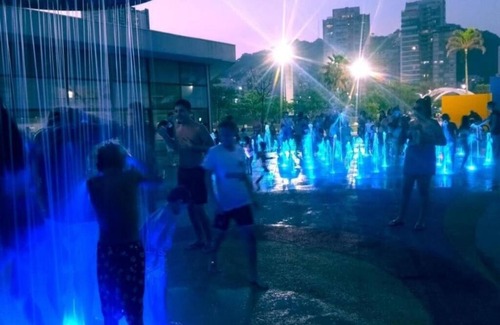 Pompeia House | Casa Studio Home Office - Pompéia Santos with WiFi 600 Megas - Garagem Privativa