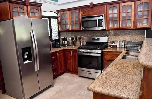 Ciudad Cortes House | Casa Suryaa Ananda in the heart of Ojochal