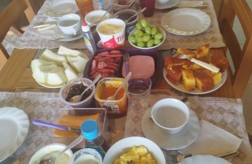 Pomerode Bed & Breakfast | Casa suiça luxo-suite nr1quarto para 3