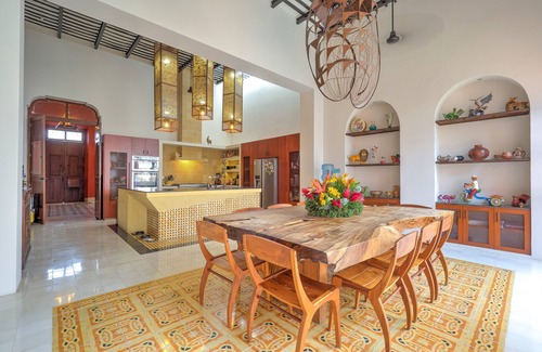 Centro House | Casa Tres Dragones, The Ultimate in Luxury