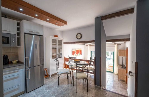 Brena Baja Ski Chalet | Casa Vega | duplex, beach & pool