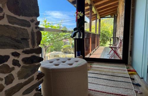 A Merca House | Casa Vella do Nanín