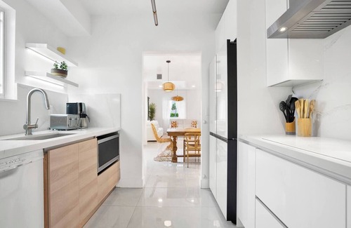 Buena Vista House | Casa Verde | Design District |5BR| Hot Tub