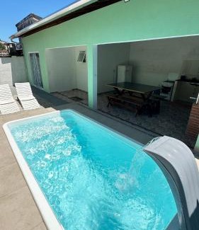 Pereque-Mirim House | Casa verde Ubatuba ao lado da praia da Enseada e Santa Rita