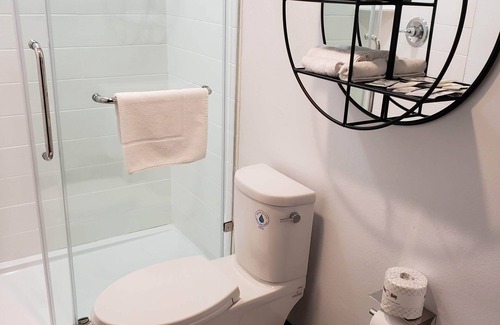 Port Hueneme Hotel | Casa Via Mar Inn, an Ascend Collection Hotel