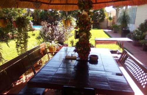 Carletonville House | Casa Villa Guest House