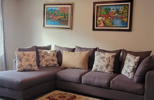 Tegucigalpa House | Casa Villa Las Palmeras ¡a pocos minutos de Centros Comerciales!