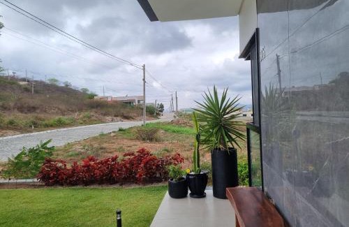 Bezerros House | Casa Vista Bela em Bezerros 4 qts com ar 10 pessoas