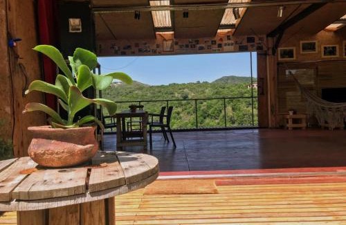 Agua de Oro House | Casa Voladora Cerro Azul