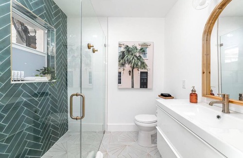 Middle River Terrace Villa | CasaOlita Pool Table 3mi to Beach Full Kitch