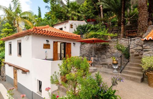 Tabua Apartment | Casas da Terça - modern comfort in traditional houses set within 300sqm of private gardens to explore