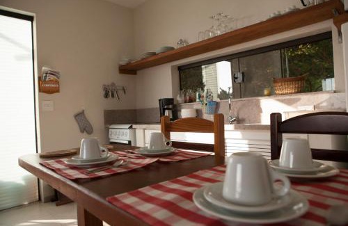 Itaguassu House | Casas em Ilhabela, Linda vista, praia Itaguaçu, Vila Paulino, Colibri, Tuim e Tucano