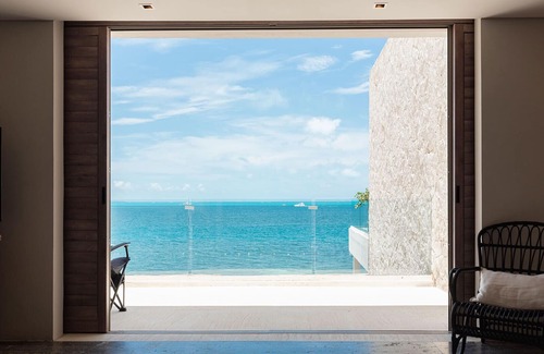 Punta Cancun Villa | CasaZul - Luxury beachfront living Cancun for up to 30 guests