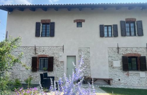 Farigliano Apartment | Cascina Mabette