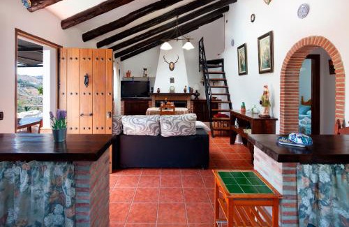Canillas de Aceituno House | Casita T