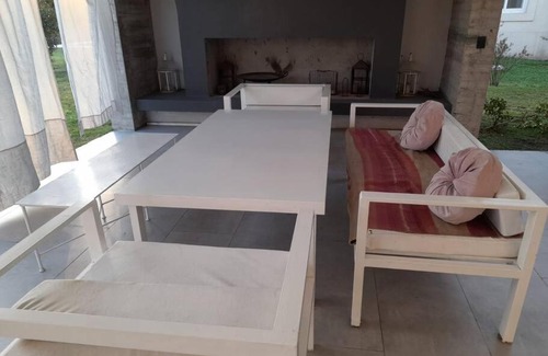 Pilar Centro House | Casona muy luminosa y espaciada en Pilará, Pilar.