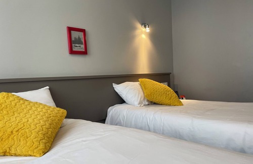 Lourdes Hotel | Castel de Mirambel