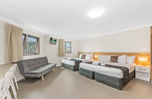 North Ward Hotel | Castle Crest Motel