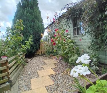 Sheriff Hutton Cabin | Castle Lodge