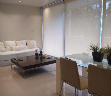 Yerba Buena Apartment | Catalina Home C