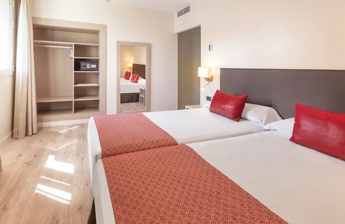 Santa Aurelia-Cantabrico-Atlantico-La Romeria Hotel | Catalonia Híspalis