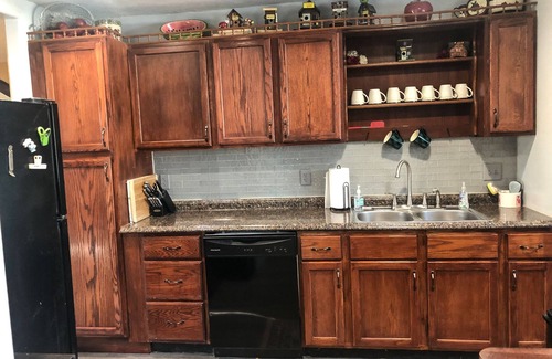 Gypsum House | Catawba Fish House next to Herbs Bait