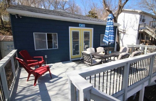 Osage Beach Cabin | Catfish Cabin Lake House Back of Cove! Nostalgic Lake Decor! Sleep up to 8, Dock