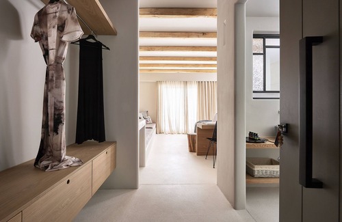 Milos Hotel | Cave Suites