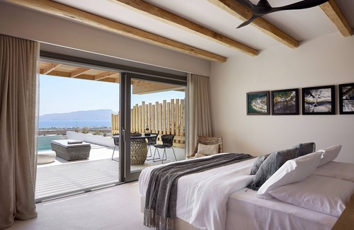 Milos Hotel | Cave Suites