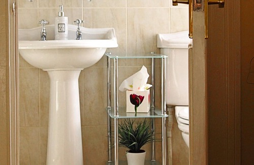 Pickering Bed & Breakfast | Cawthorne House