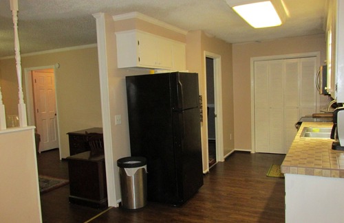 Cayce House | Cayce Charm Minutes to Downtown Columbia