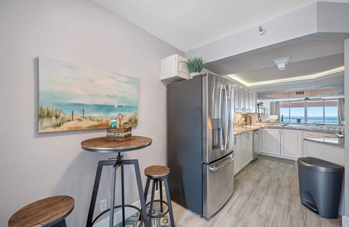 Sand Key Condo | CBC 1-15E – Gulf Front with a pool, hot tub, sauna, gym & pickleball!