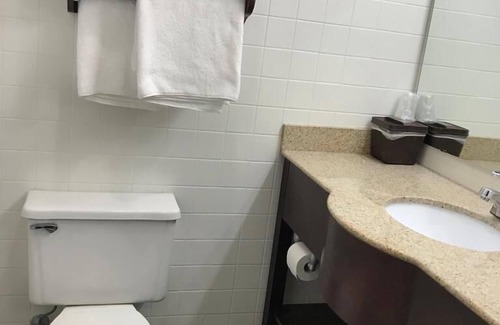 Cleaton Hotel | CCI Express Inn