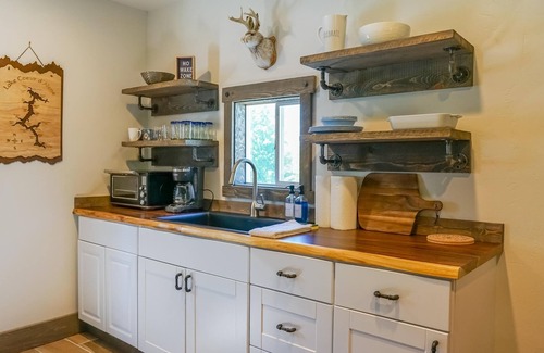 Harrison House | CDA Bunkhouse in Harrison