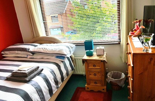 Belfast House | CEAD MILE FAILTE WEST BELFAST