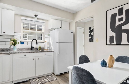 Heath Apartment | Cedar and Oak - 2 BR, One Story Apartment, King Beds, Private Patio