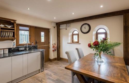 Halifax House | Cedar Barn - Uk33352