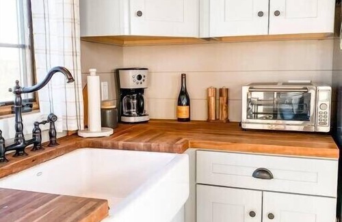 New Gloucester Apartment | Cedar Brook Cabin - a modern tiny house in Maine