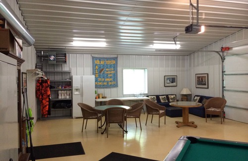 Melrude Cabin | Cedar Creek Retreat! Pet Friendly & 25 minutes away from Duluth