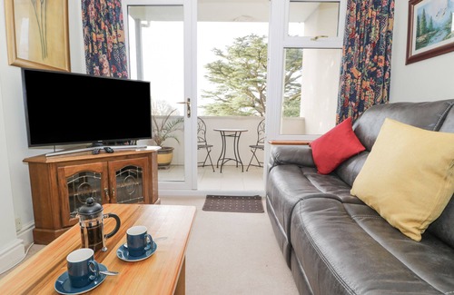 Llanbedr-dyffryn-clwyd Cottage | CEDAR GARDENS, family friendly in Llanbedr-Dyffryn-Clwyd