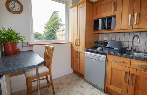 Llanbedr-dyffryn-clwyd Cottage | CEDAR GARDENS, family friendly in Llanbedr-Dyffryn-Clwyd