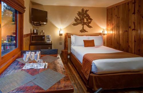 Tahoe Vista Hotel | Cedar Glen Lodge