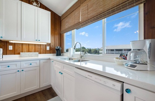 Cedar Key Villa | Cedar Key Breeze Gulf front townhouse 20% weekly/30% monthly discounts!