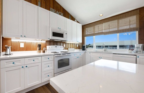 Cedar Key Villa | Cedar Key Breeze Gulf front townhouse 20% weekly/30% monthly discounts!