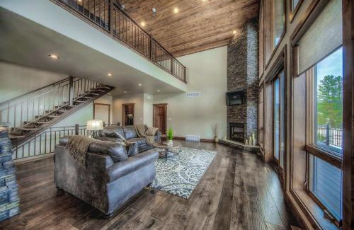 Sturgis House | Cedar Lodge on 17