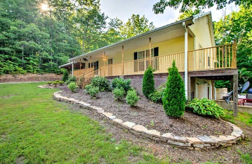 Cedar Mountain House | Cedar Mountain House on 12 Acres - Near Trails!