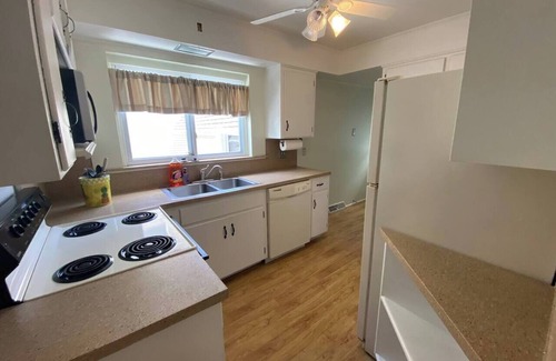 Sandusky Cottage | Cedar Point Road Cottage