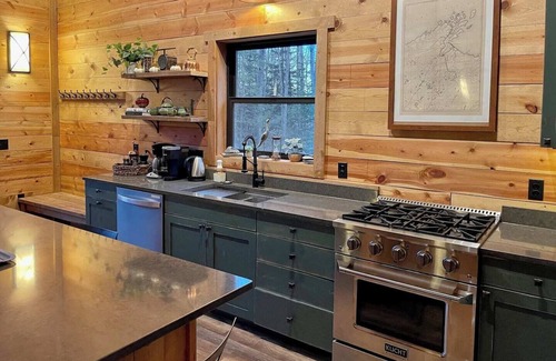 Herbster Cabin | Cedar Ridge | Hand-Crafted Cabin with Lake Views