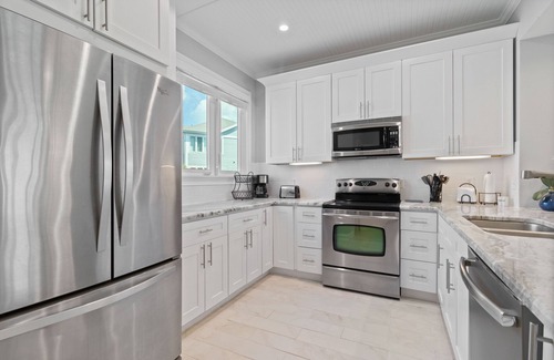 Whitney Beach House | Cedars East Tennis Escape–Pet-Friendly & Near the Beach Unit #847 by RVA